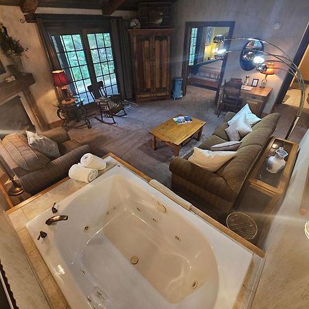 Chanticleer Cabins Стърджън Бей Екстериор снимка