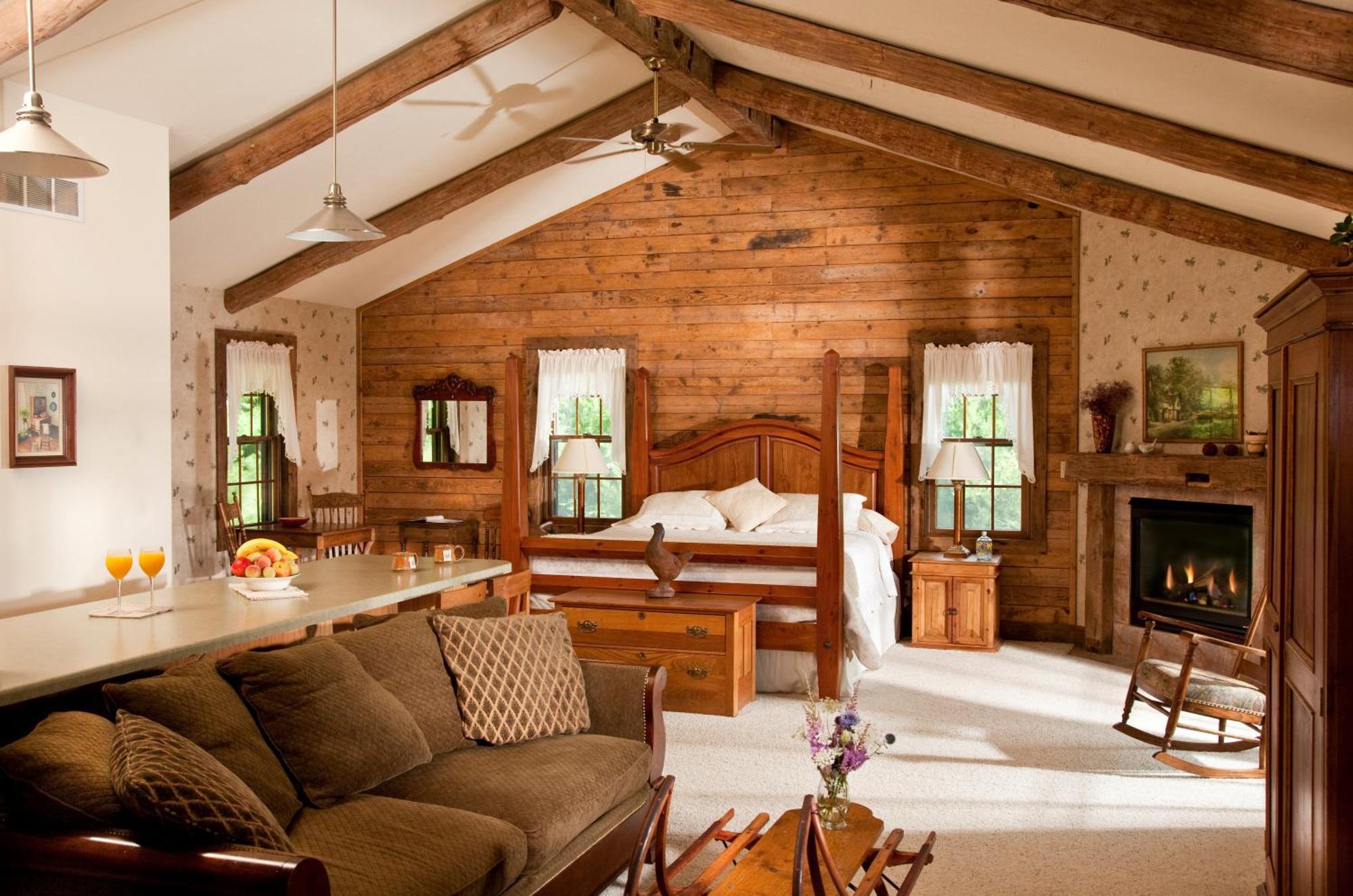 Chanticleer Cabins Стърджън Бей Стая снимка