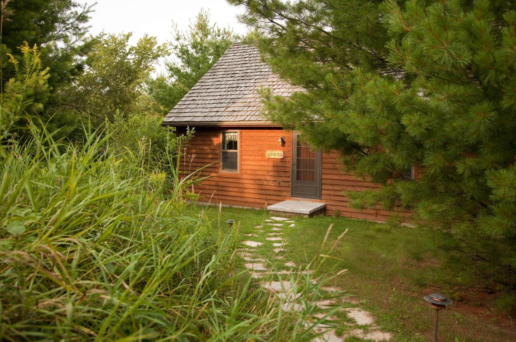 Chanticleer Cabins Стърджън Бей Стая снимка
