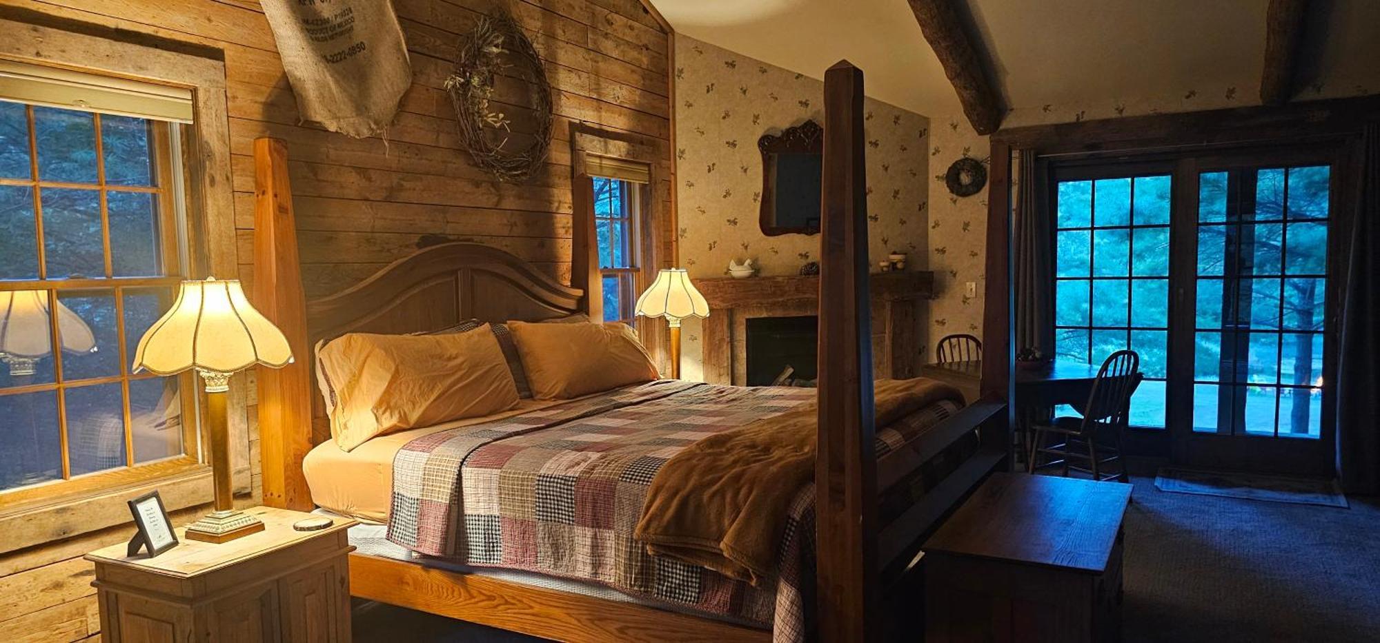 Chanticleer Cabins Стърджън Бей Екстериор снимка